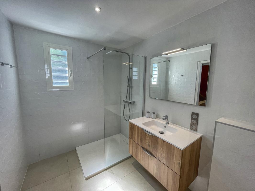 Villa 5 chambres à louer à Saint François Guadeloupe-SDD-29
